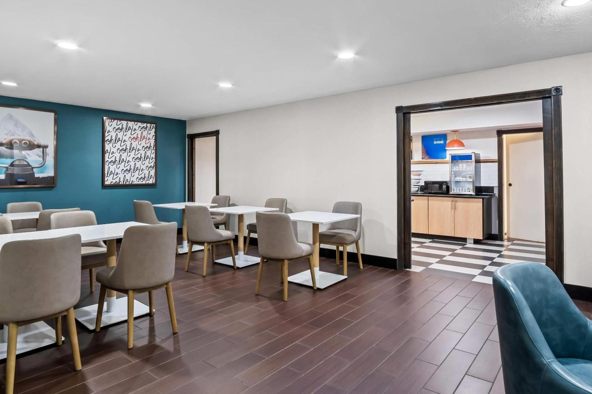 Comfort Inn Кадиллак Экстерьер фото