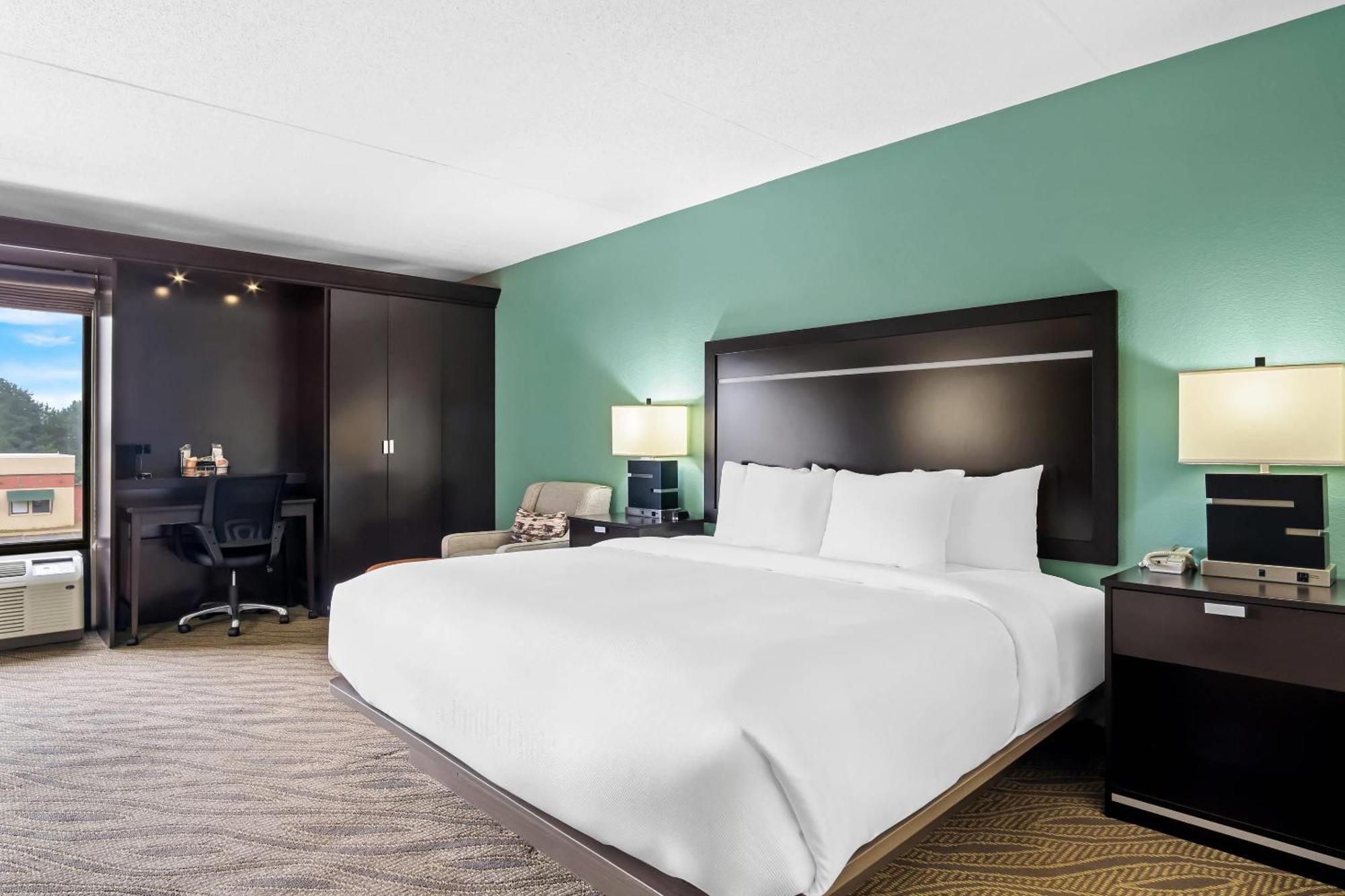 Comfort Inn Кадиллак Экстерьер фото