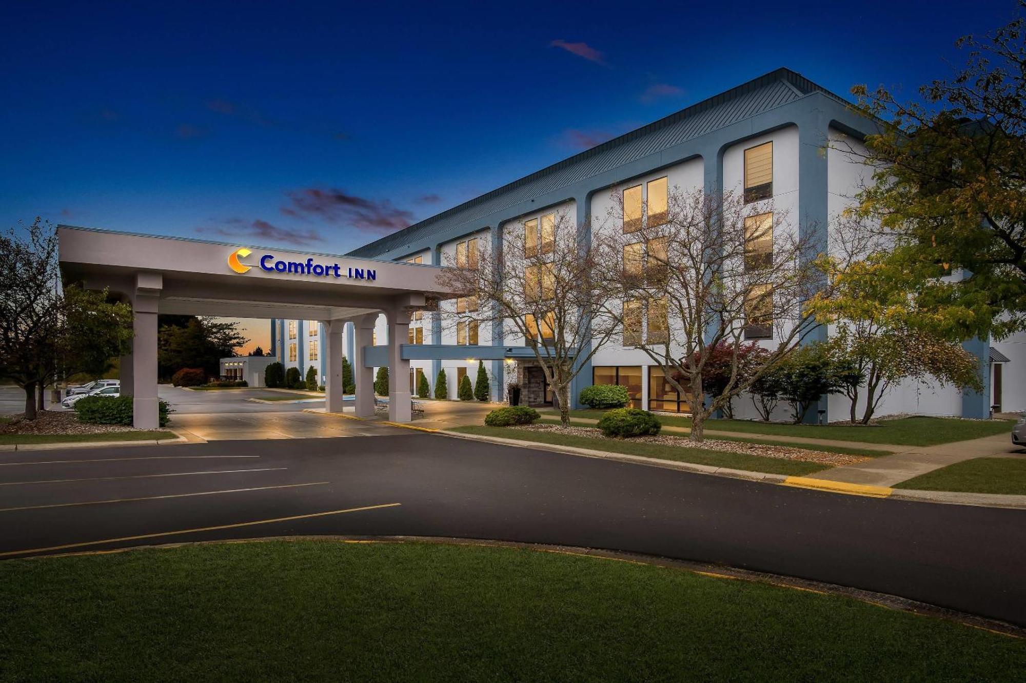 Comfort Inn Кадиллак Экстерьер фото